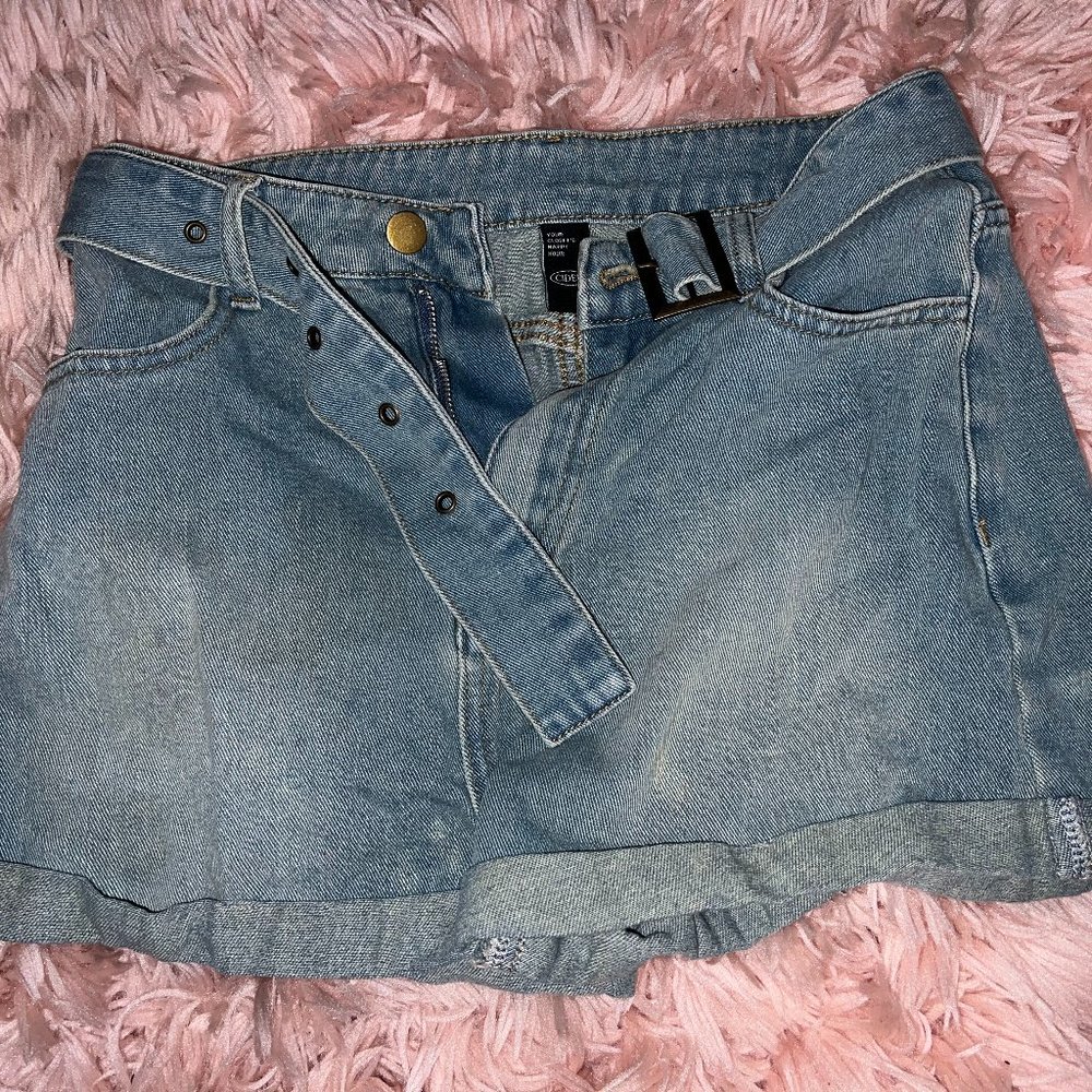 Light Blue Denim Shorts with Belt